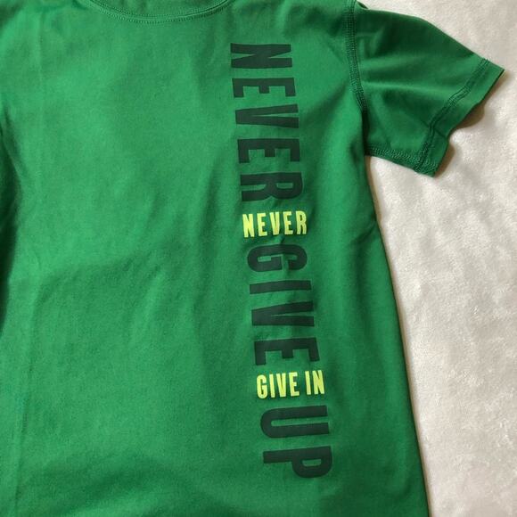 All in Motion bundle of 3 athletic drive-fit tee shirts size Small or 6/7 - Picture 2 of 14
